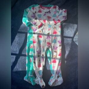 🛍️BOGO🛍️24mo Set of 2 Footie pajamas